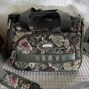 Vintage Protocol Hanging Travel Makeup Tapestry Bag